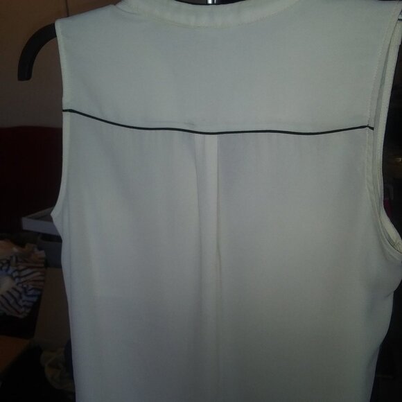 H&M Conscious white sleeveless blouse - Picture 2 of 5